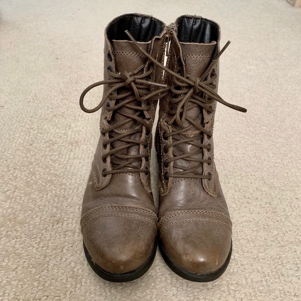 Steve Madden Beige Troopa Boot